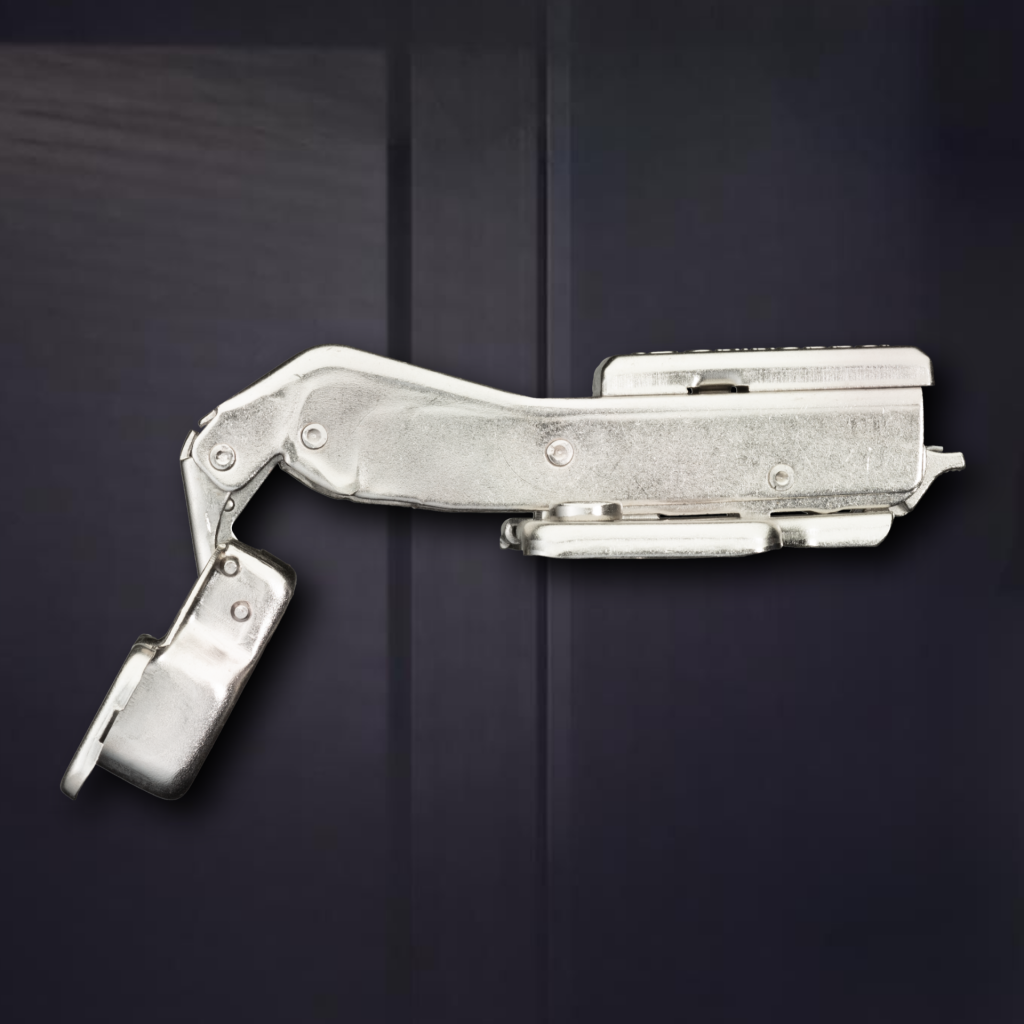 фото Угловая 45° 3D петля UNIHOPPER SETTON с доводчиком, 45мм, с декоративной накладкой